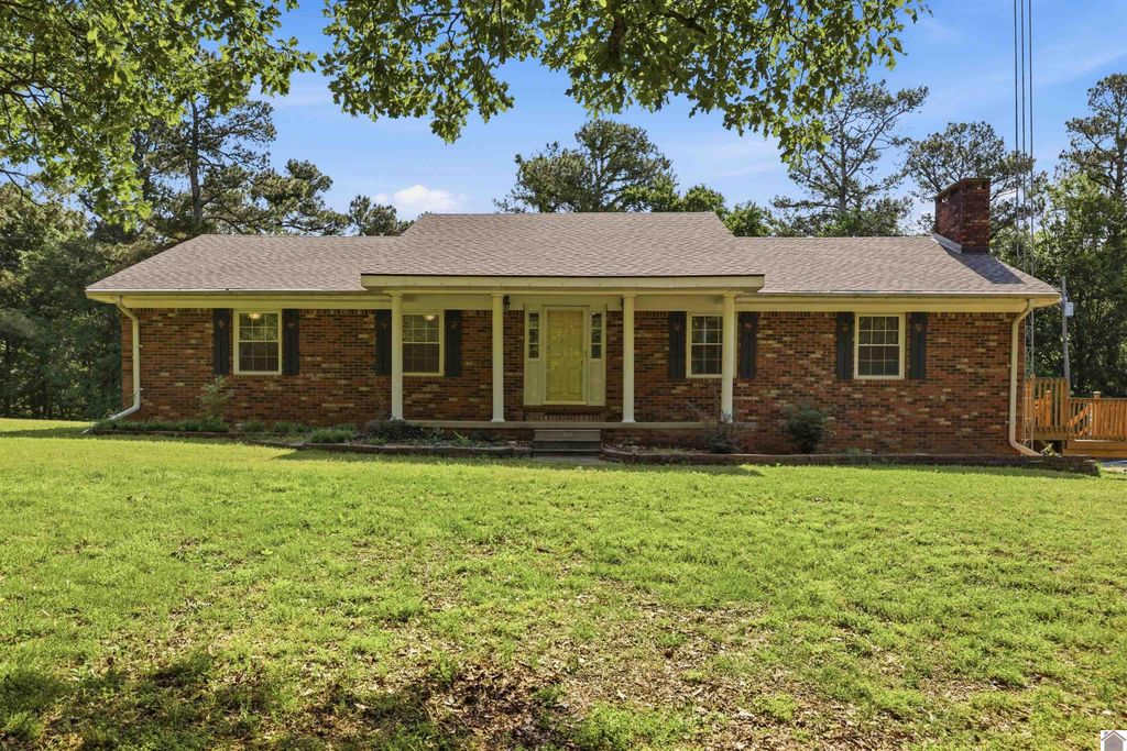 948 Kendall RD, Mayfield, KY 42066