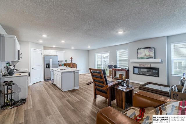 7111 S 205th Street, Gretna, NE 68028