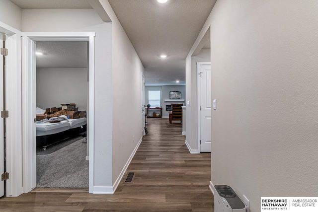 7111 S 205th Street, Gretna, NE 68028