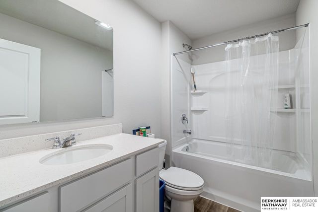 7111 S 205th Street, Gretna, NE 68028