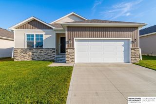 7111 S 205th Street, Gretna, NE 68028