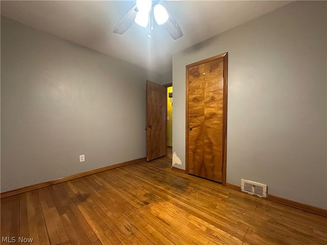 3824 Valacamp Avenue SE, Warren, OH 44484