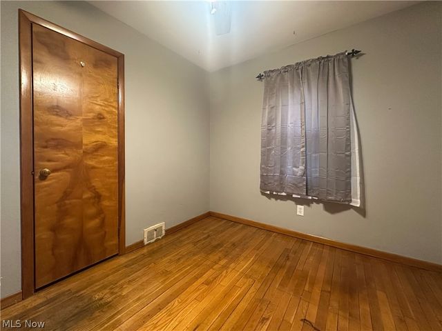 3824 Valacamp Avenue SE, Warren, OH 44484