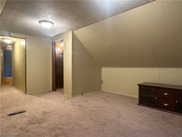 3824 Valacamp Avenue SE, Warren, OH 44484