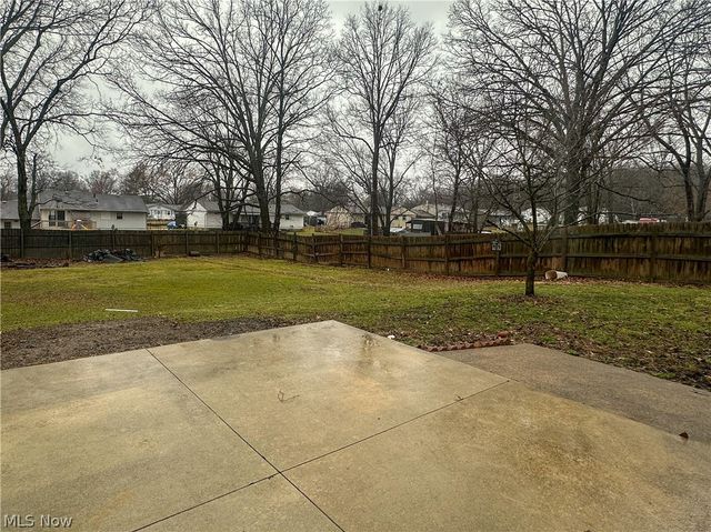 3824 Valacamp Avenue SE, Warren, OH 44484