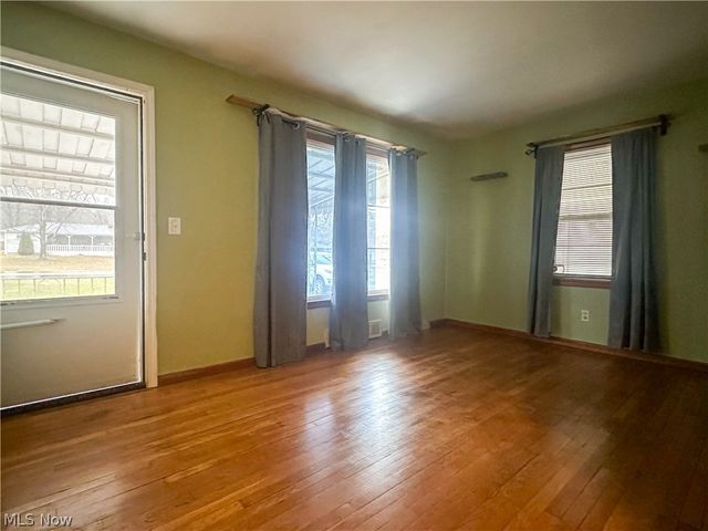 3824 Valacamp Avenue SE, Warren, OH 44484