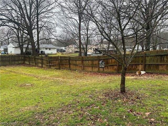 3824 Valacamp Avenue SE, Warren, OH 44484