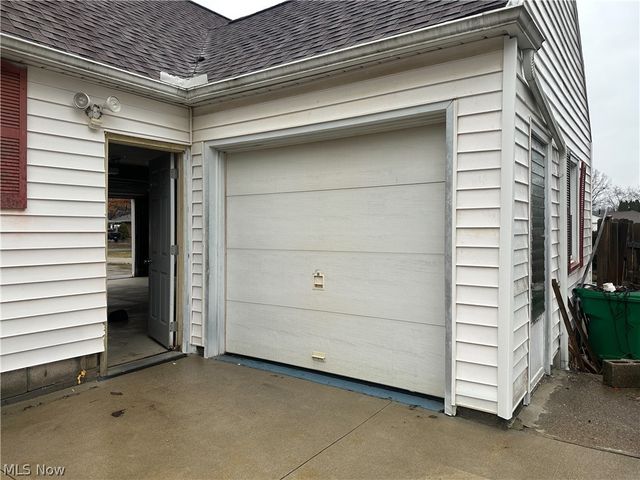 3824 Valacamp Avenue SE, Warren, OH 44484