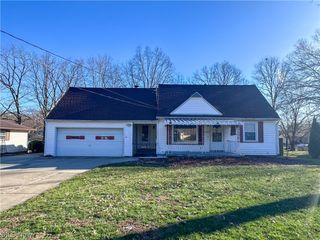 3824 Valacamp Avenue SE, Warren, OH 44484