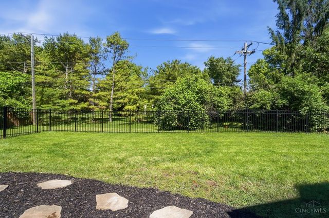 5665 Cox Smith Road, Mason, OH 45040