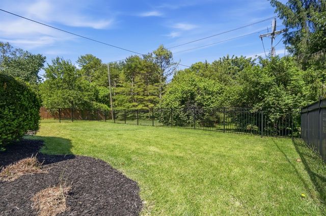 5665 Cox Smith Road, Mason, OH 45040