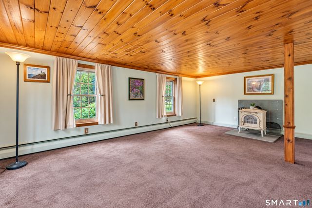 110 West High Street, East Hampton, CT 06424