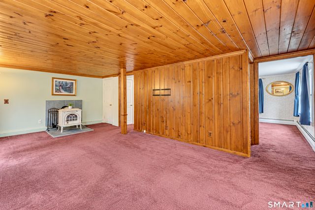 110 West High Street, East Hampton, CT 06424