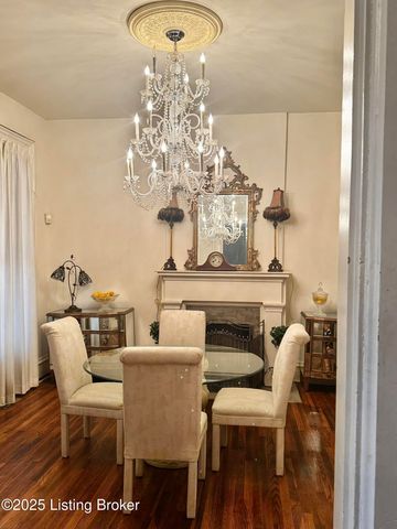 218 Locust St, Jeffersonville, IN 47130