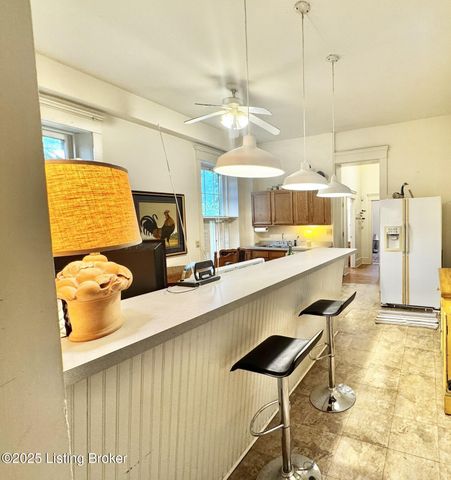 218 Locust St, Jeffersonville, IN 47130