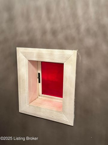 218 Locust St, Jeffersonville, IN 47130