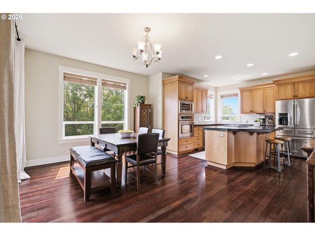 11090 Nw CRYSTAL CREEK Ln, Portland, OR 97229