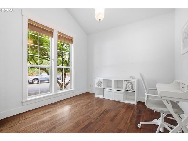 11090 Nw CRYSTAL CREEK Ln, Portland, OR 97229