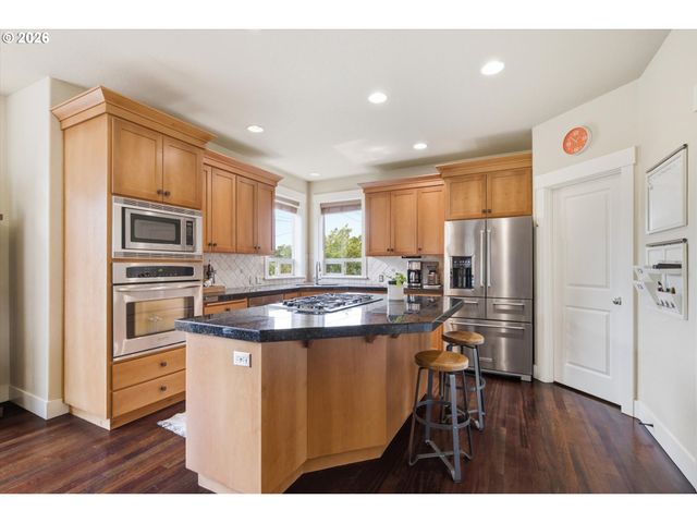 11090 Nw CRYSTAL CREEK Ln, Portland, OR 97229