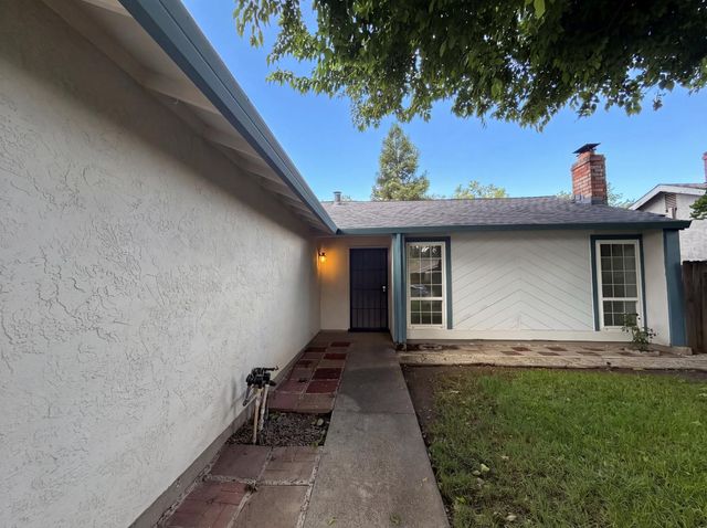 3495 Cattle Dr, Sacramento, CA 95834