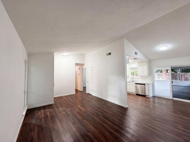 3495 Cattle Dr, Sacramento, CA 95834