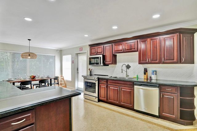 1016 Harrison Street, Hollywood, FL 33019