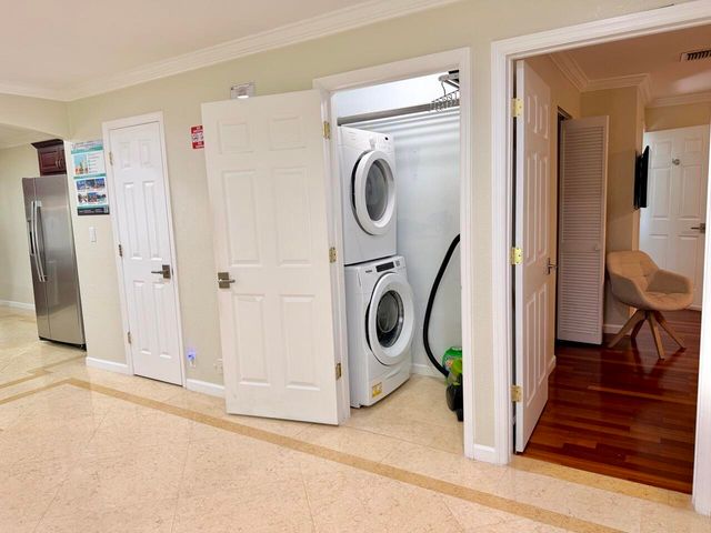 1016 Harrison Street, Hollywood, FL 33019