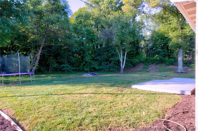 914 Henryville Bluelick Road, Henryville, IN 47126