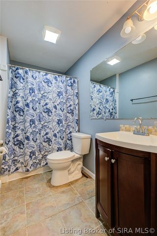 914 Henryville Bluelick Road, Henryville, IN 47126