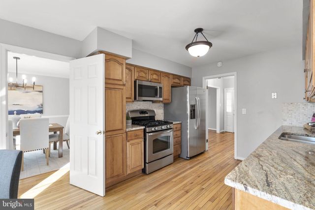 1218 DELTA GLEN CT, Vienna, VA 22182