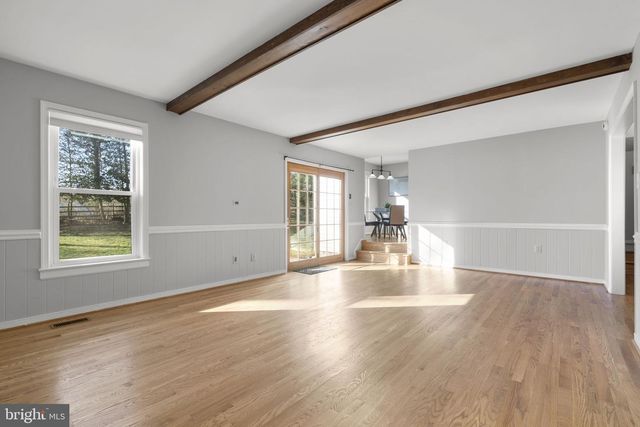 1218 DELTA GLEN CT, Vienna, VA 22182