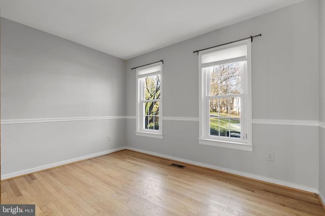 1218 DELTA GLEN CT, Vienna, VA 22182