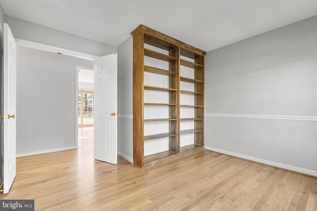 1218 DELTA GLEN CT, Vienna, VA 22182