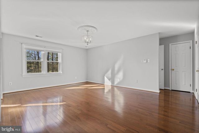 1218 DELTA GLEN CT, Vienna, VA 22182