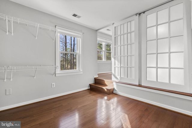 1218 DELTA GLEN CT, Vienna, VA 22182