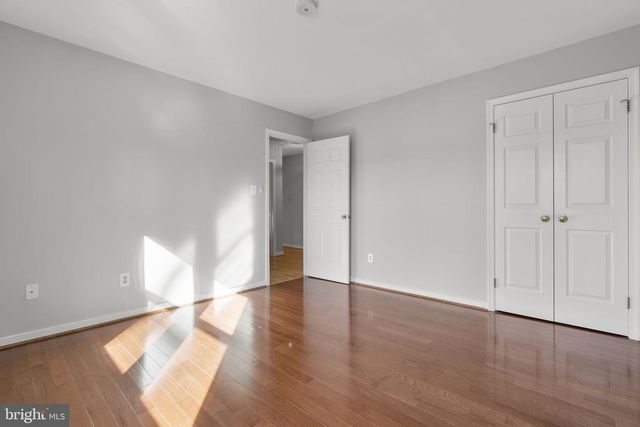 1218 DELTA GLEN CT, Vienna, VA 22182