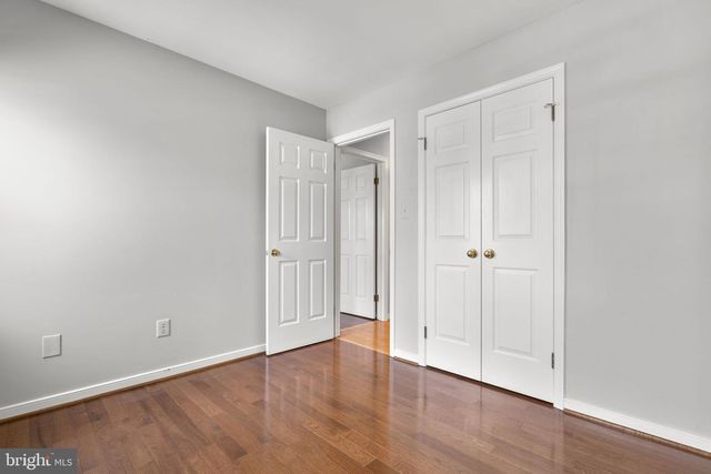 1218 DELTA GLEN CT, Vienna, VA 22182