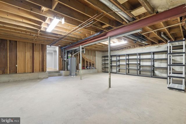 1218 DELTA GLEN CT, Vienna, VA 22182