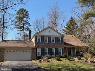 1218 DELTA GLEN CT, Vienna, VA 22182