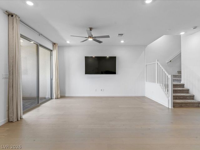 11446 Contour Avenue, Las Vegas, NV 89138