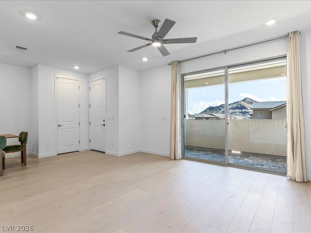 11446 Contour Avenue, Las Vegas, NV 89138