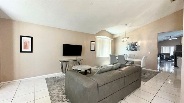 223 LAKE DAVENPORT ESTATES DRIVE, Davenport, FL 33897