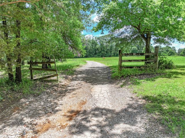 1605 County Road 1195, Yantis, TX 75497