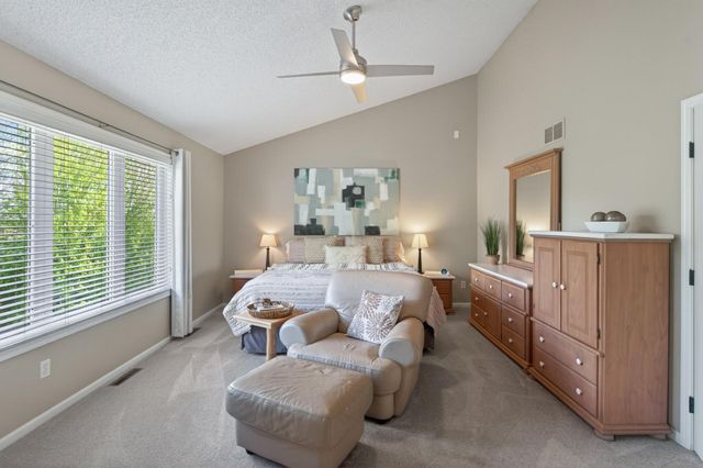 19660 Ireland Way, Lakeville, MN 55044
