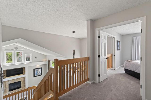 19660 Ireland Way, Lakeville, MN 55044