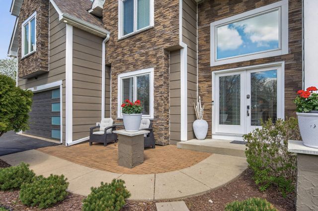 19660 Ireland Way, Lakeville, MN 55044