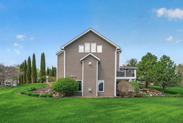 19660 Ireland Way, Lakeville, MN 55044
