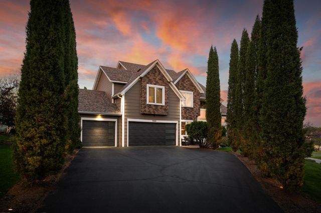 19660 Ireland Way, Lakeville, MN 55044