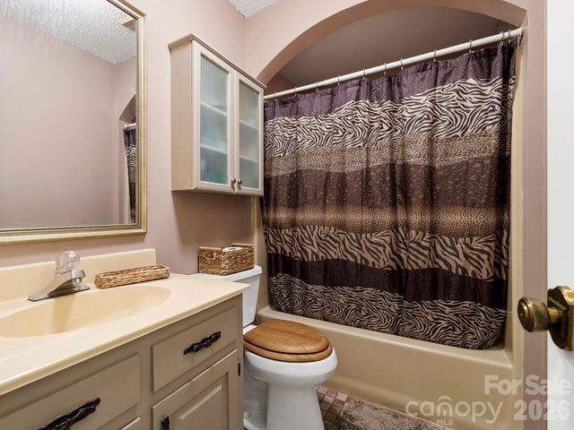 84 Greenwood Acres Drive, Mills River, NC 28759