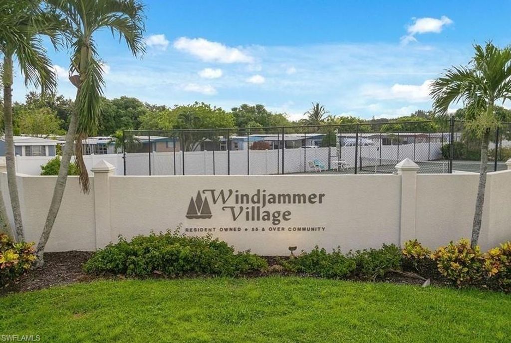 76 Atlantic WAY 76, NAPLES, FL 34104 — photo 2